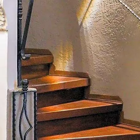 The House Company Hotel